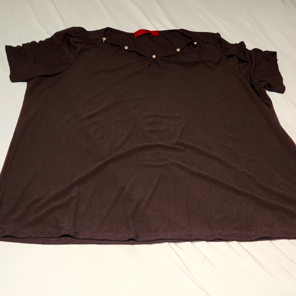 Black Short Sleeve Top With Cutout Ans Gem Detail Neckline..size 3X